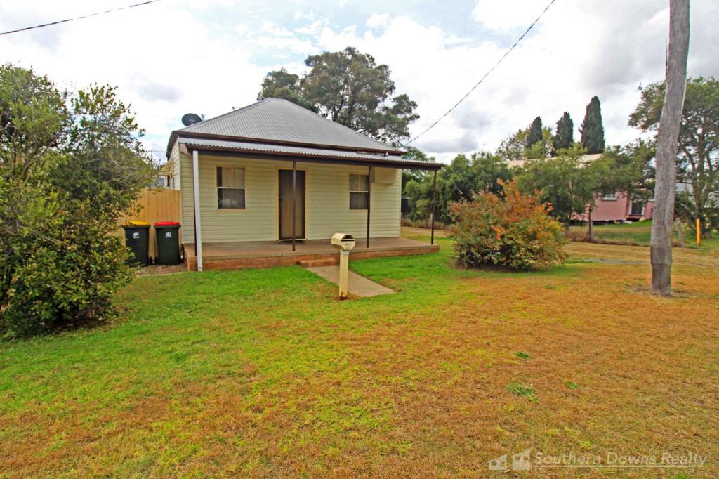 109 Pratten St, Warwick, QLD 4370