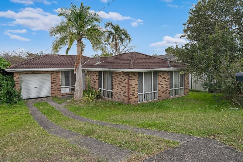 26 White Swan Ave, Blue Haven, NSW 2262