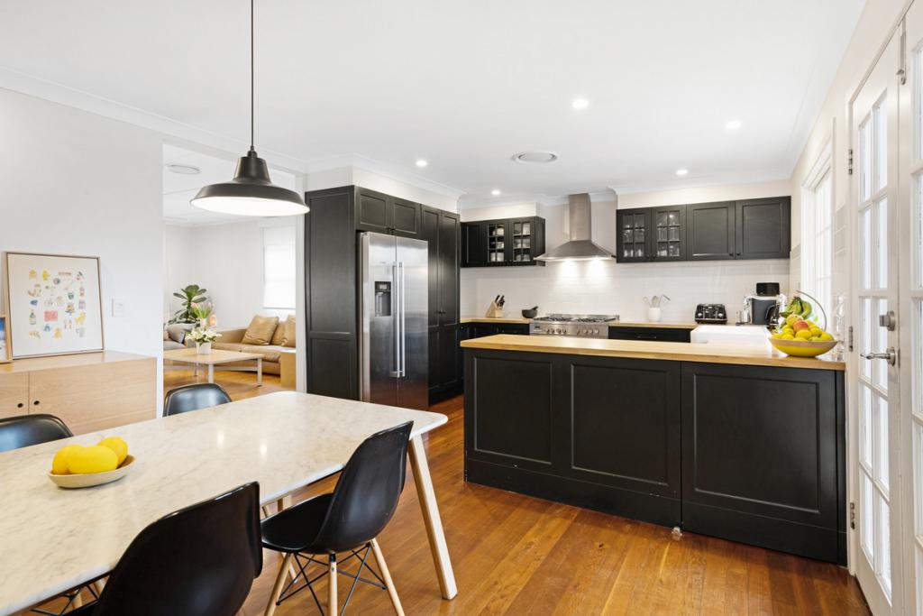 38 Acanthus Ave, Burleigh Heads, QLD 4220
