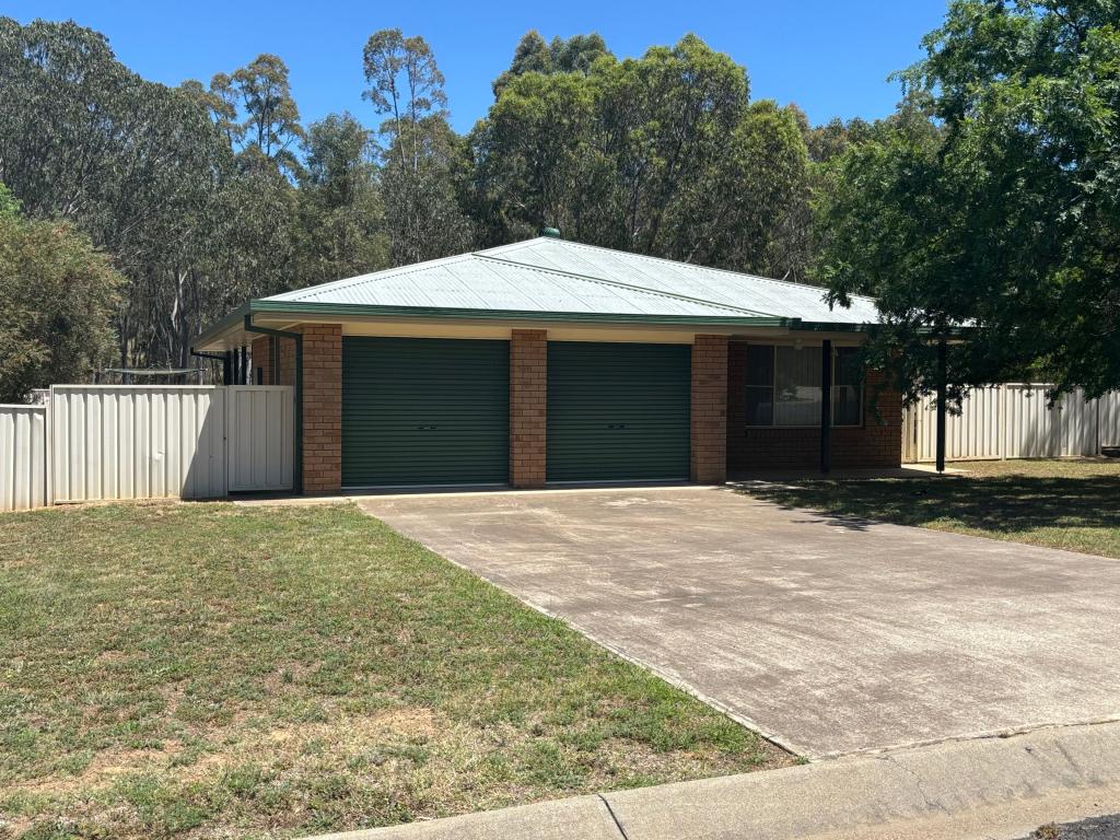 8 Olive Pyrke Tce, Warialda, NSW 2402