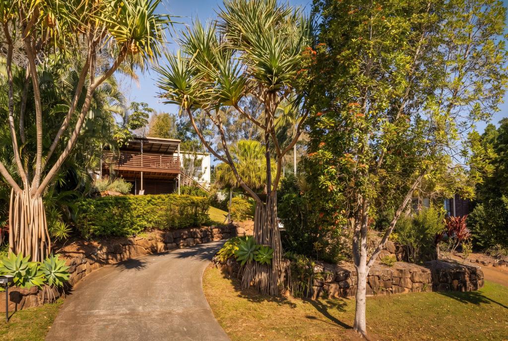 9 Amethyst Ct, Carrara, QLD 4211