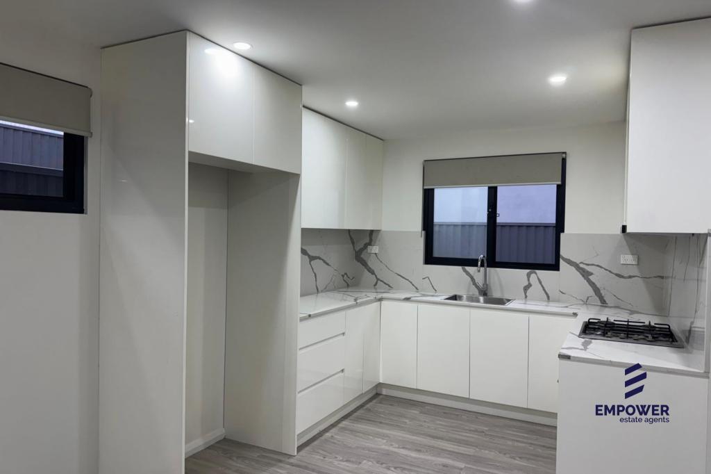 52a Fieldhouse Cct, Campbelltown, NSW 2560
