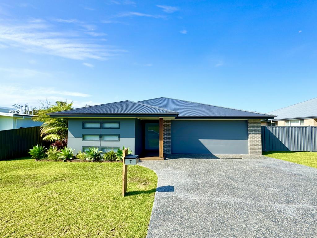 7 HOWARD ST, WALLABI POINT, NSW 2430