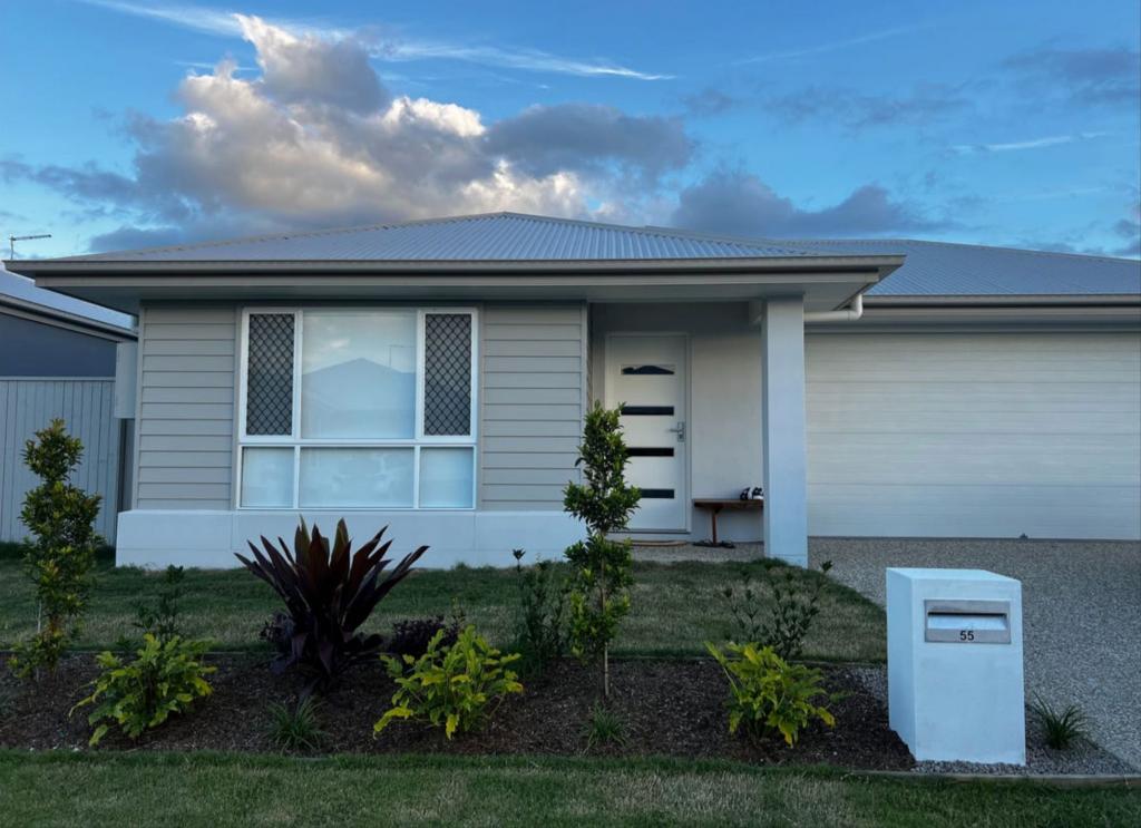 55 Lamington Cres, Banya, QLD 4551