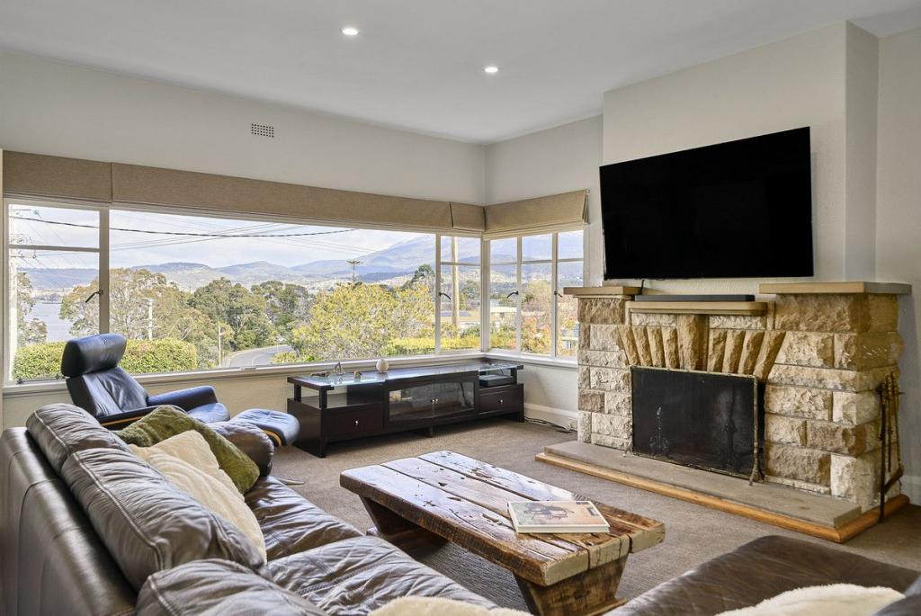 63 Riawena Rd, Montagu Bay, TAS 7018