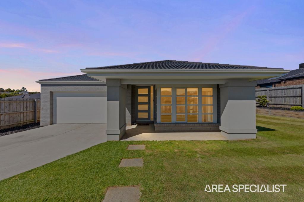 26 WAKEFUL CRES, DROUIN, VIC 3818