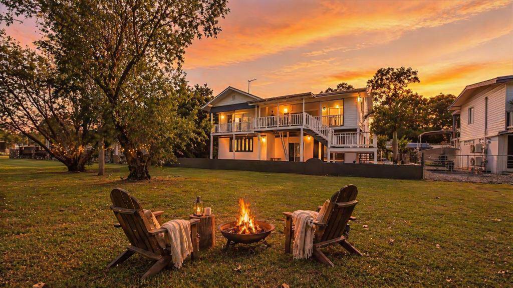 34 Davison Rd, Wilson Beach, QLD 4800