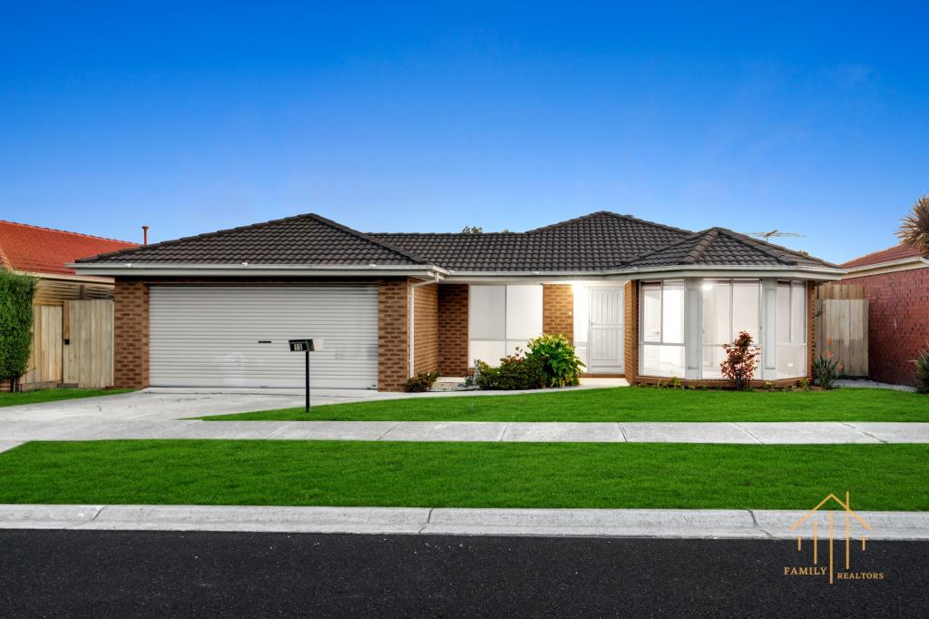 15 Chatham Cl, Cranbourne East, VIC 3977