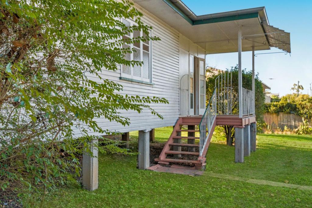 13 Creek St, Silkstone, QLD 4304
