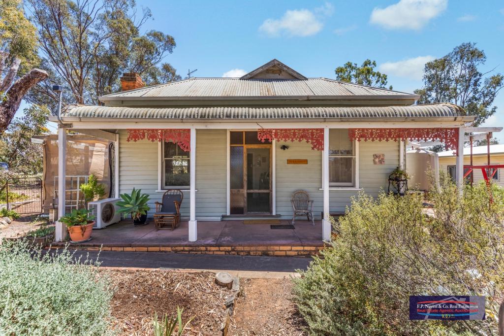 4 Eucy Rd, Korong Vale, VIC 3520