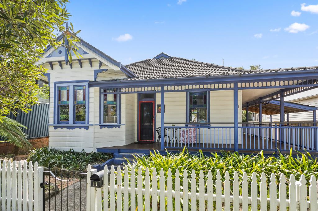 11 Station St, Thirroul, NSW 2515