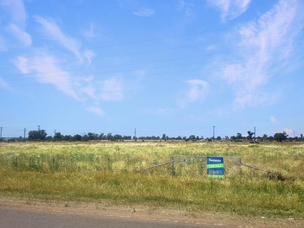 14 STONEY CREEK RD, NARRABRI, NSW 2390