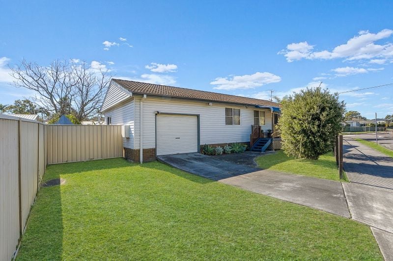 2 Katoomba Ave, San Remo, NSW 2262