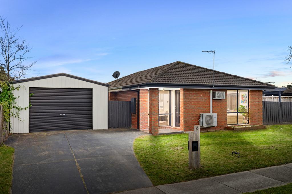 6 Broadbent Way, Pakenham, VIC 3810