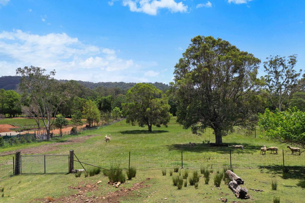 33 Williams Rd, Bonville, NSW 2450