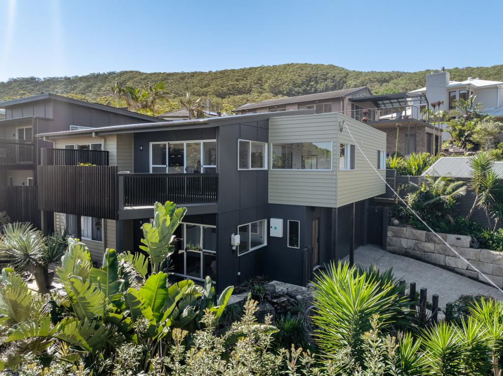 18 Seaview Cres, Stanwell Park, NSW 2508