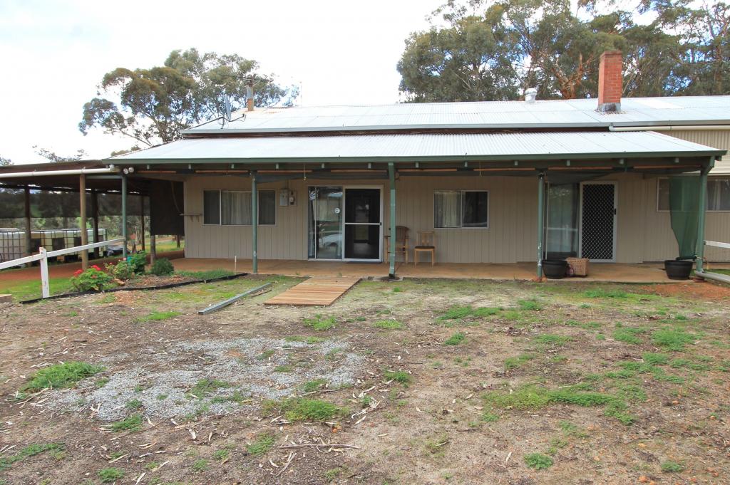 Contact agent for address, BAKERS HILL, WA 6562