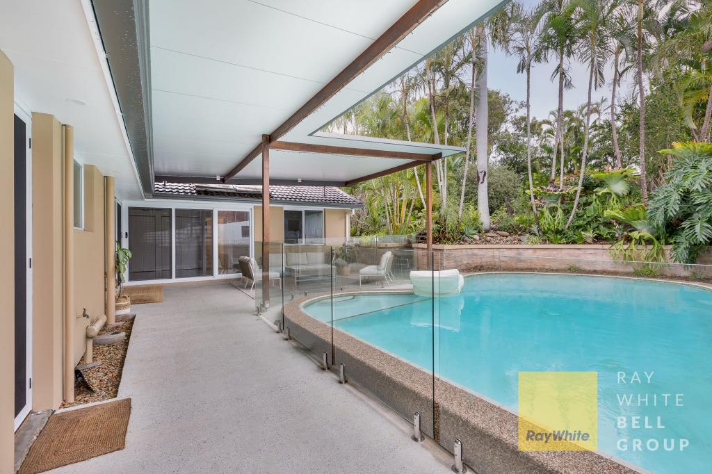 10 EVANS DR, BENOWA, QLD 4217