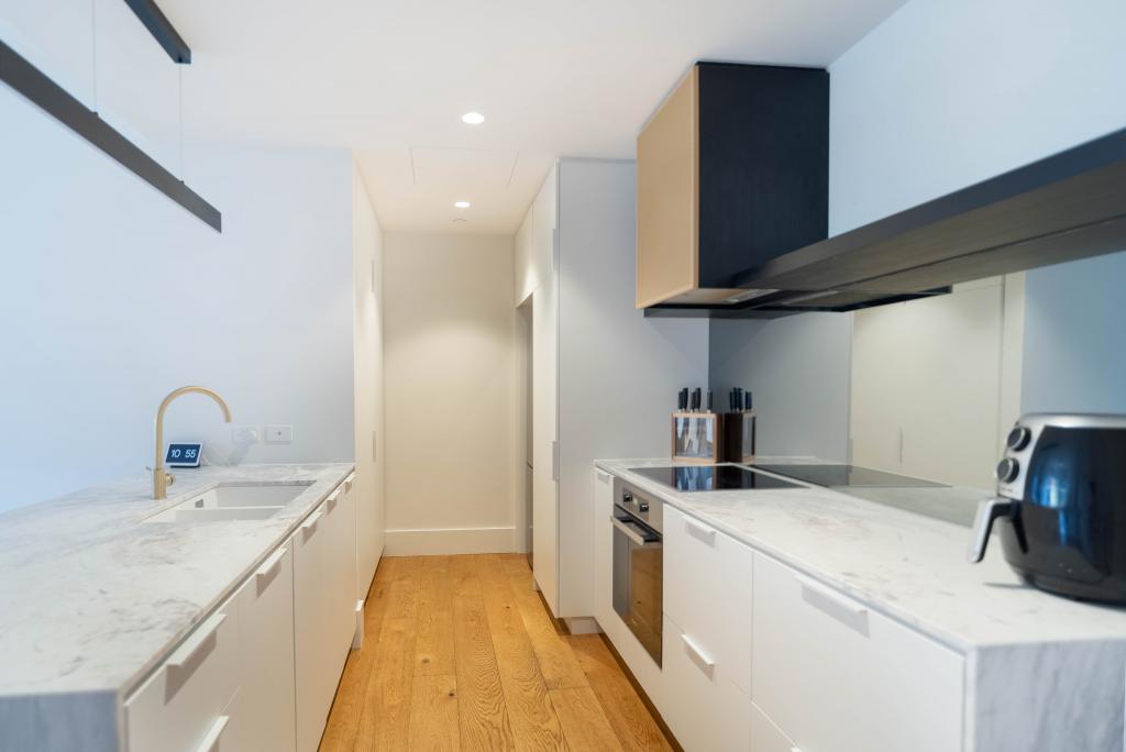 302/14 ELLA ST, NEWSTEAD, QLD 4006