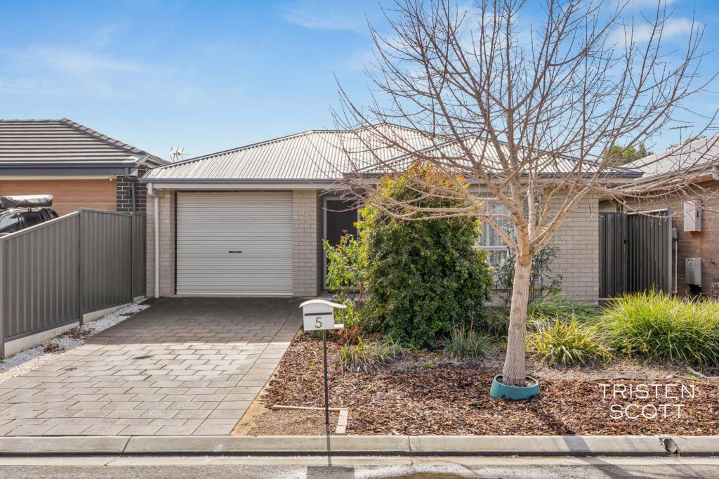 5 Orchard Gr, Salisbury North, SA 5108