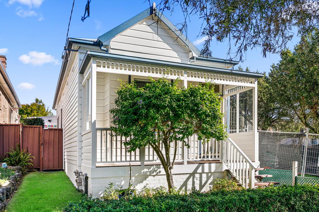 7 Fleet St, Carlton, NSW 2218