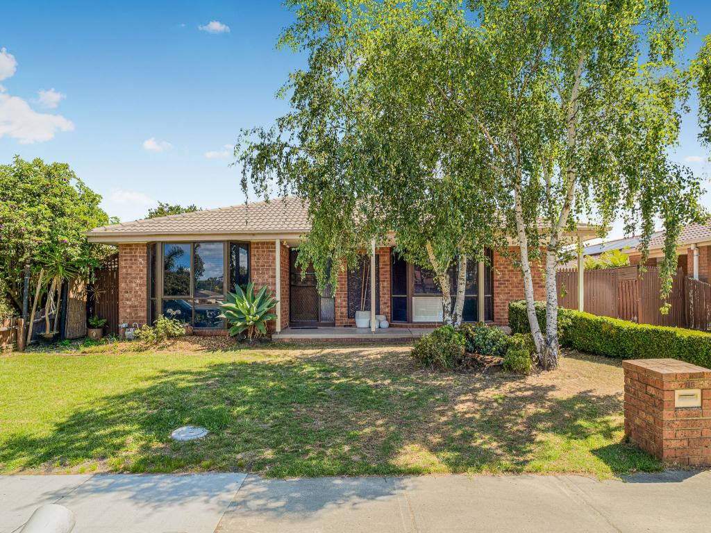 25 Kellett St, Cranbourne North, VIC 3977