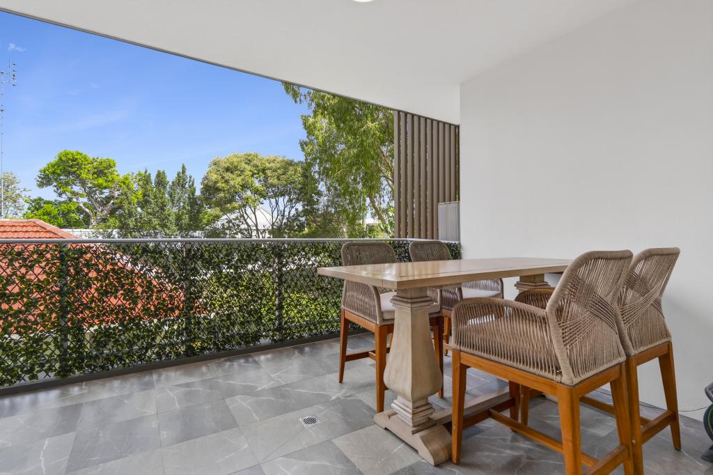 205/8 Meron St, Southport, QLD 4215