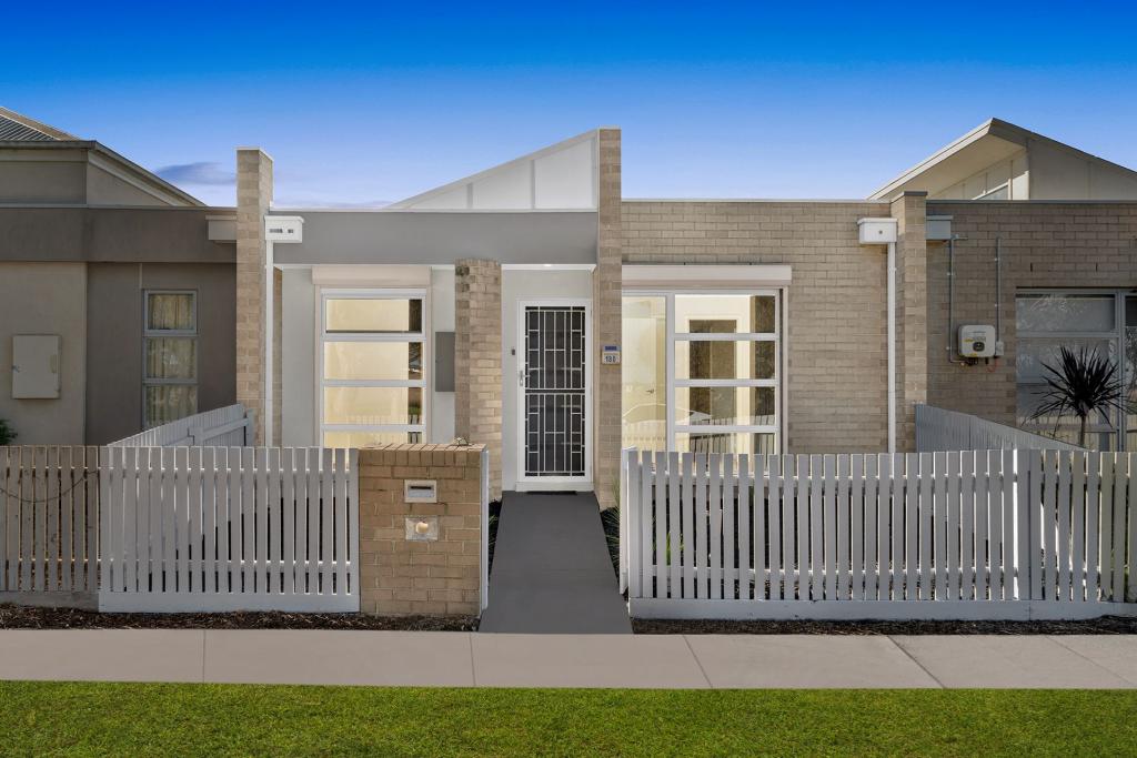 180 Paterson Dr, Lynbrook, VIC 3975