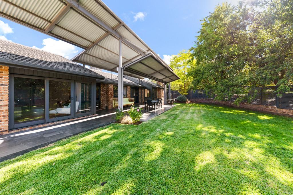 60 Cossington Smith Cres, Lyneham, ACT 2602