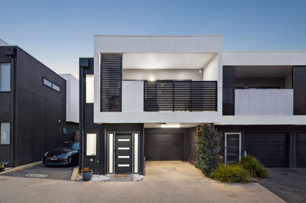 4 Chloe Ct, Rowville, VIC 3178