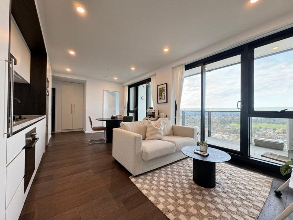 2111/828 Whitehorse Rd, Box Hill, VIC 3128