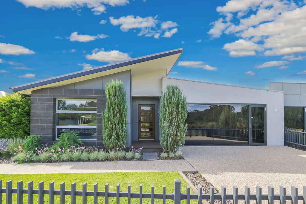 11 Newport Cres, Thurgoona, NSW 2640