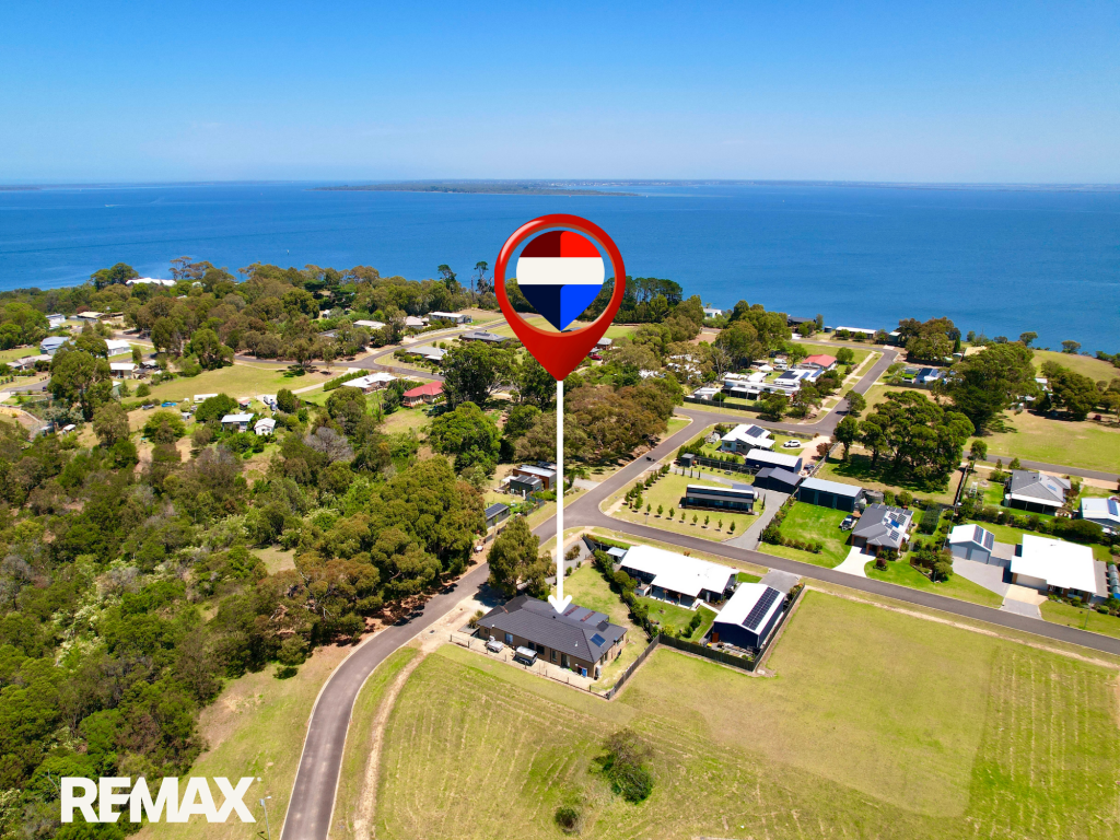 13 Avril Ave, Metung, VIC 3904