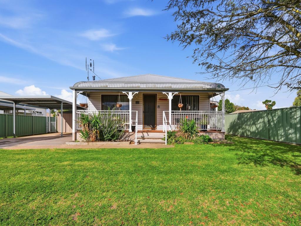 6 Binstead St, Blayney, NSW 2799