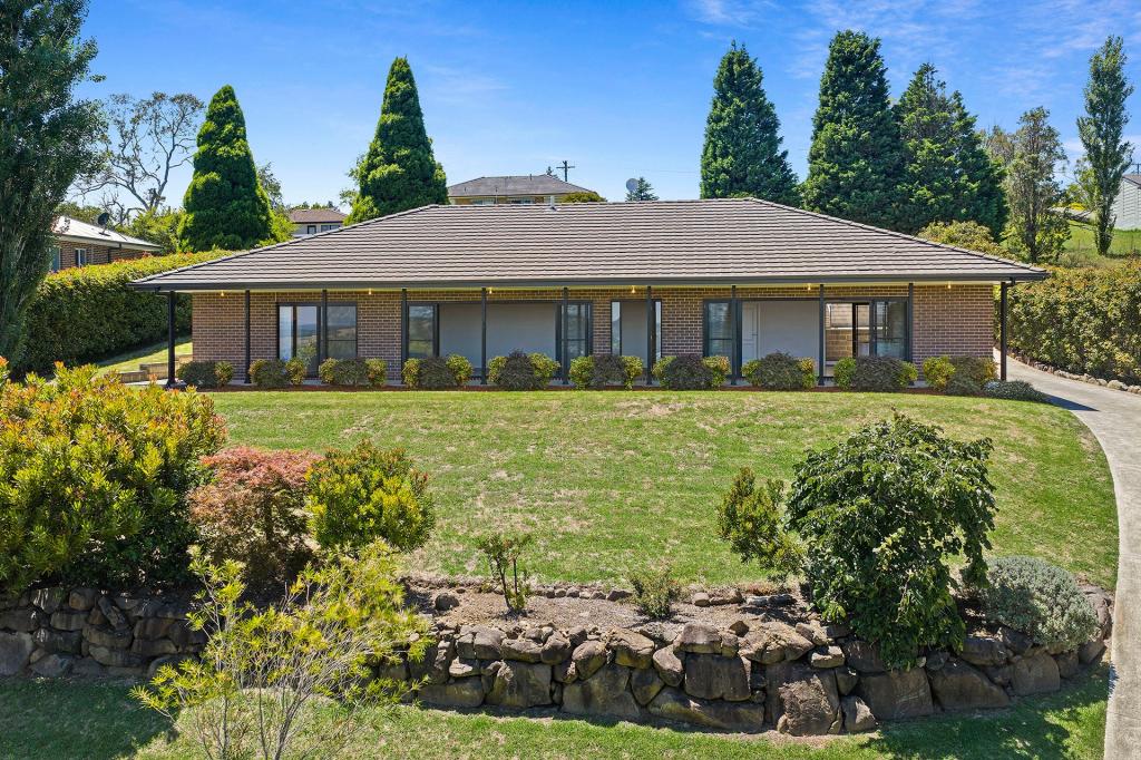 4 Dormie Pl, Moss Vale, NSW 2577