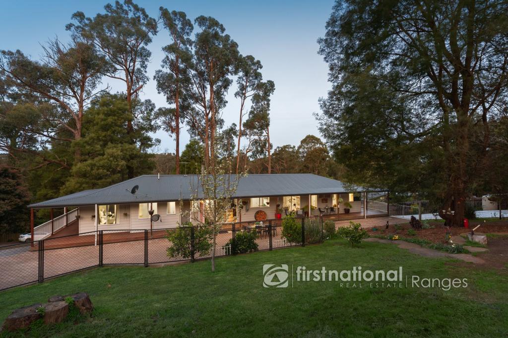 16 Haylock Ave, Cockatoo, VIC 3781