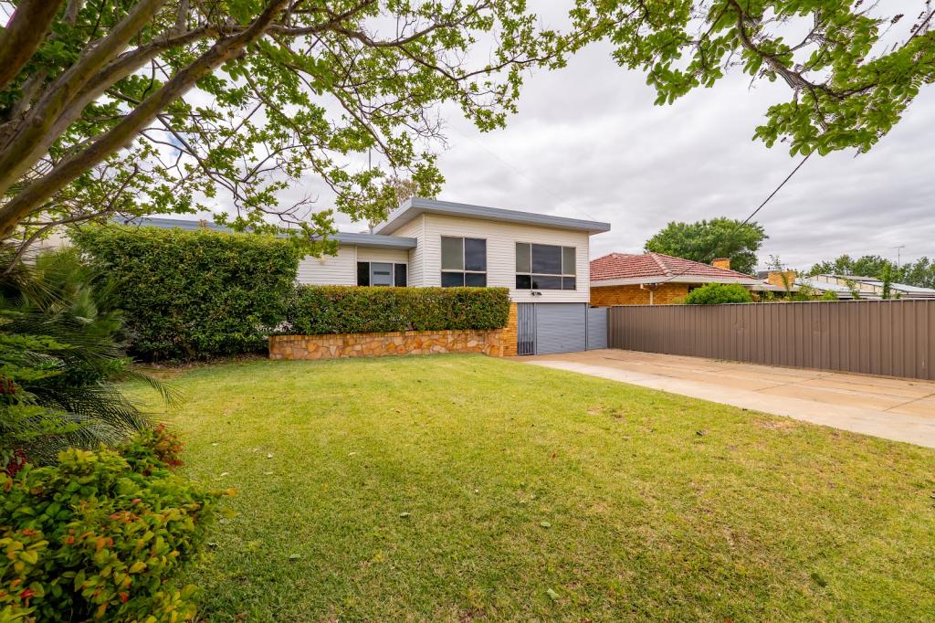13 Hickey Cres, Griffith, NSW 2680