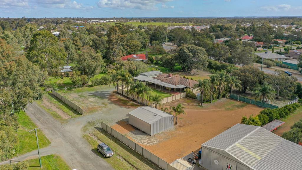 10 Maree Cl, Byford, WA 6122