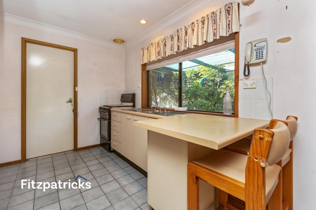 10 Lockett Pl, Tolland, NSW 2650