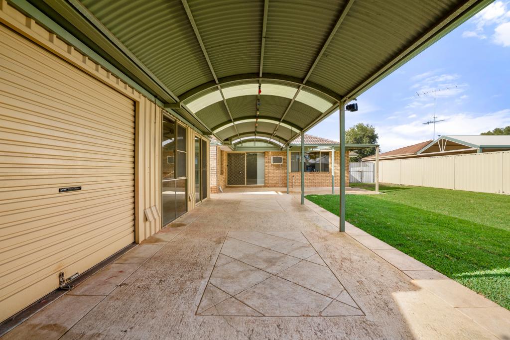5 Lisbon Pl, Warnbro, WA 6169