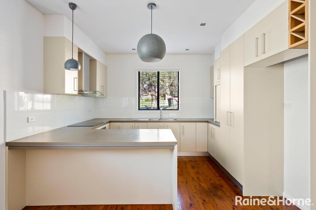 5 Prospect St, Mount Saint Thomas, NSW 2500