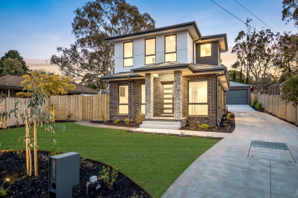 18A &18B BAREENA AVE, ROWVILLE, VIC 3178
