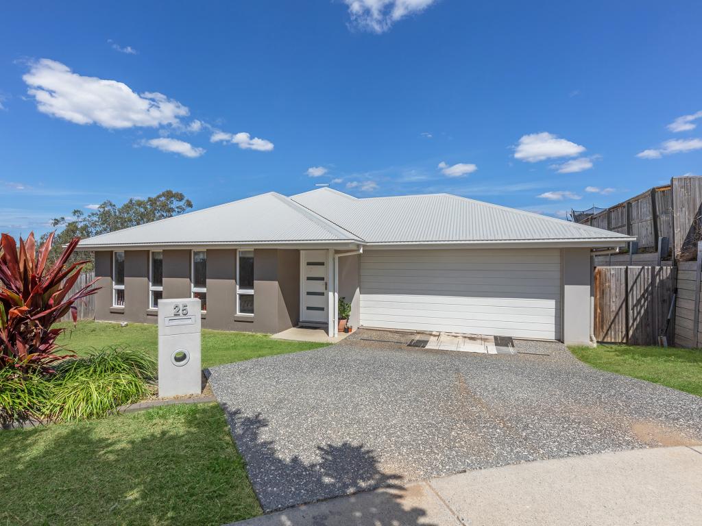 25 Pemswood Cl, Deebing Heights, QLD 4306