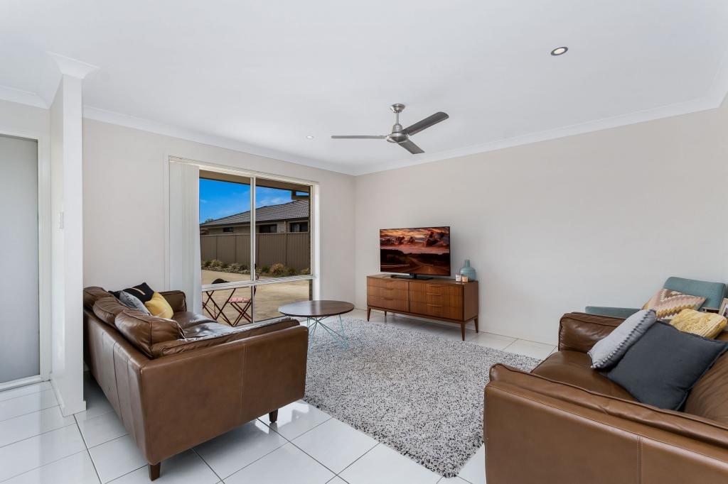 2/24 Kookaburra Ct, Yamba, NSW 2464