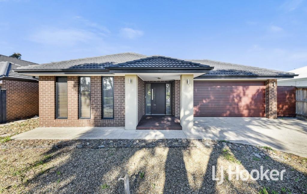 5 CARBINE WAY, LYNDHURST, VIC 3975