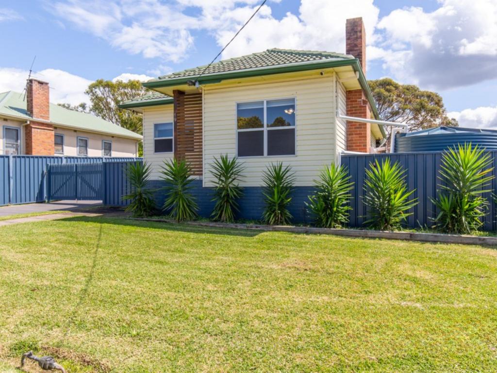 19 Lake St, Windale, NSW 2306