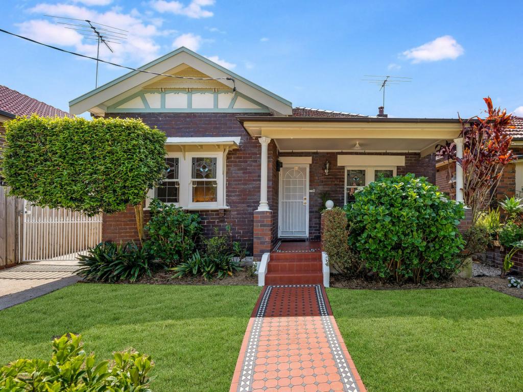 4 Elizabeth Ave, Dulwich Hill, NSW 2203