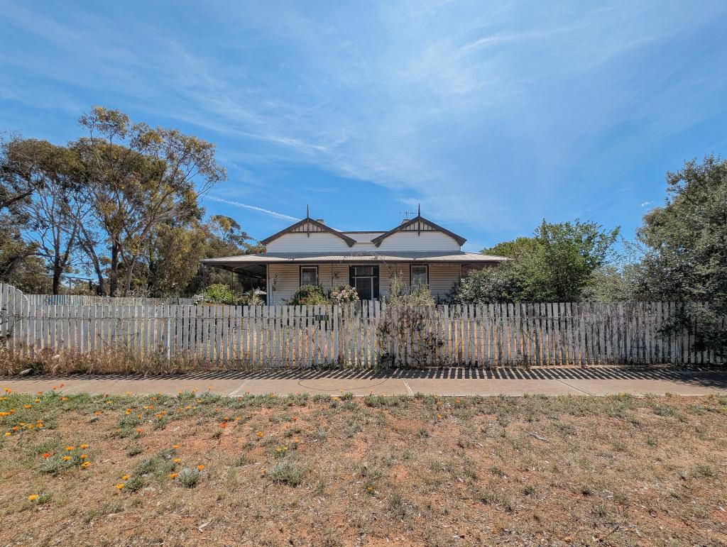 11 Charlton Rd, Quambatook, VIC 3540