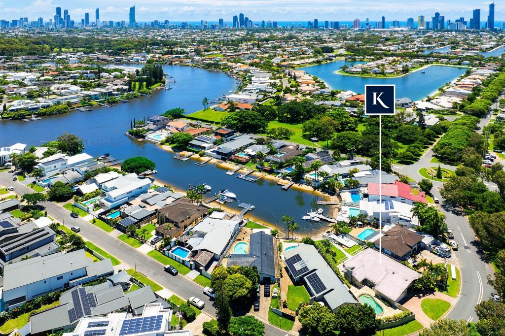 40 CYPRESS DR, BROADBEACH WATERS, QLD 4218