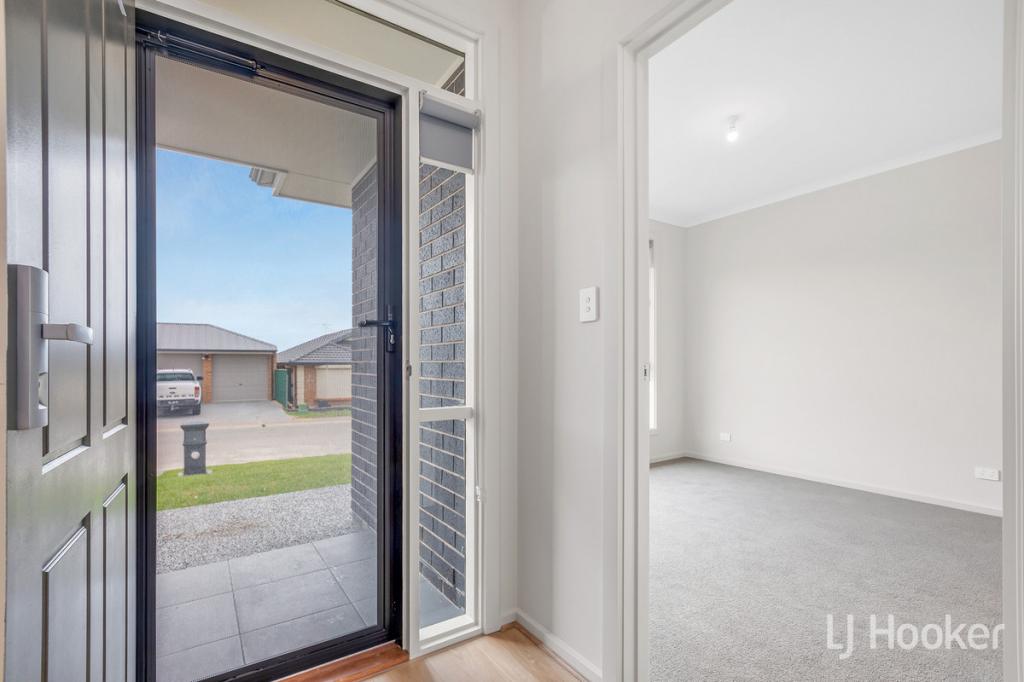 14 Terry St, Blakeview, SA 5114